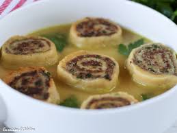 Plat du Lundi 15/06 - Fleischnecke au bouillon de légumes poêlée de champignons, julienne de légumes