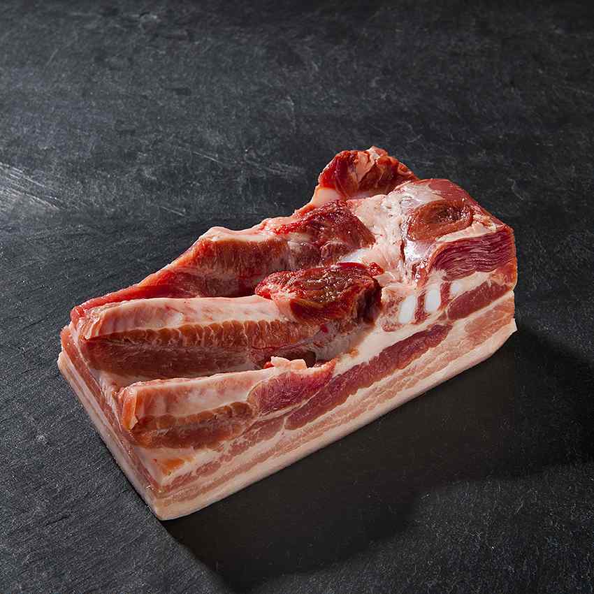 Poitrine de porc fraîche