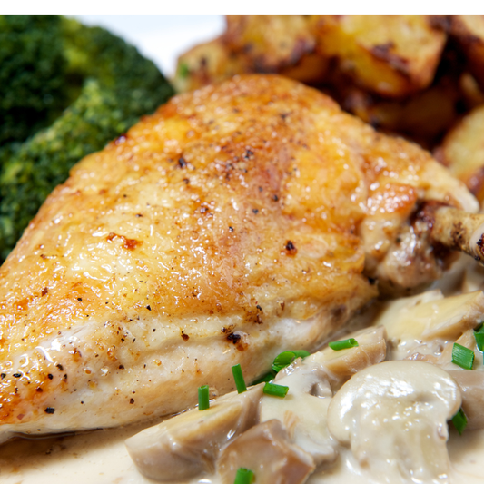 Plat du Jeudi 18/12 - Poitrine de dinde sauce crème champignons, haricots verts